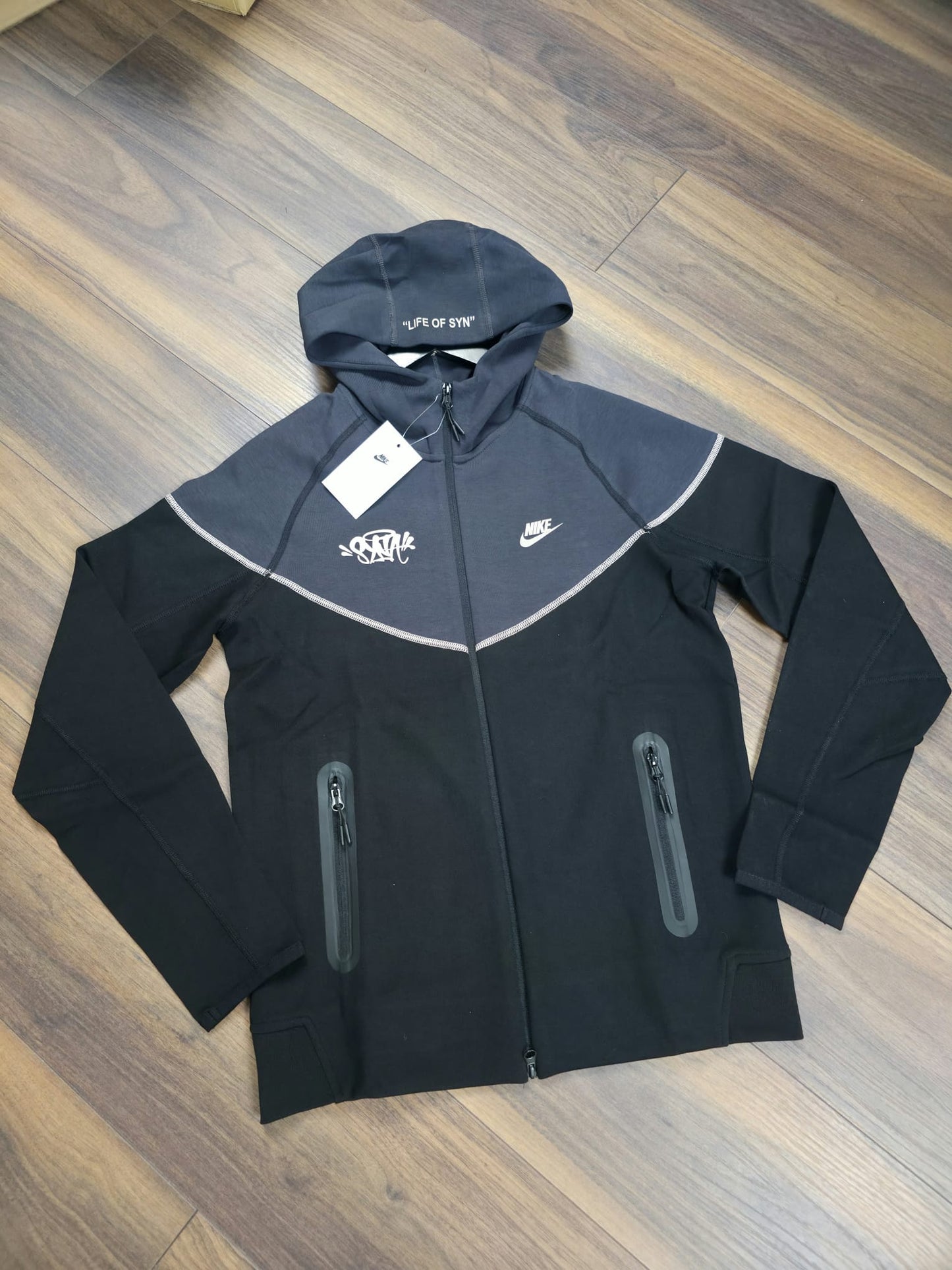 Nike Tech Fleece 2023 duks xSYNAWRLD