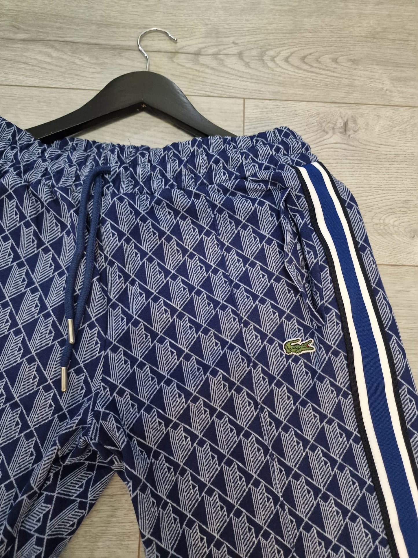 Lacoste donji deo trenerke