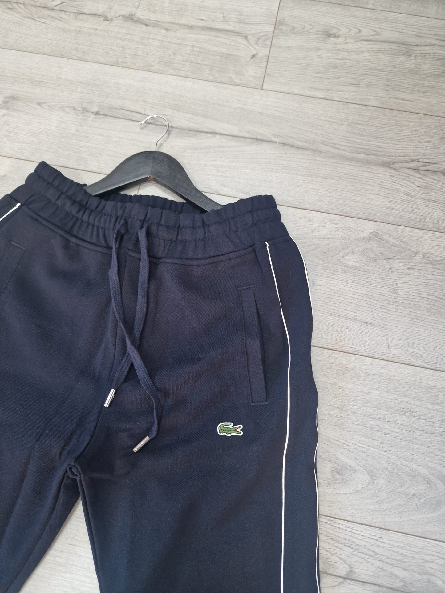 Lacoste donji deo trenerke