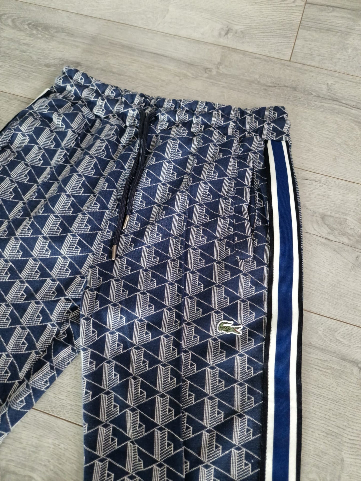 Lacoste donji deo trenerke
