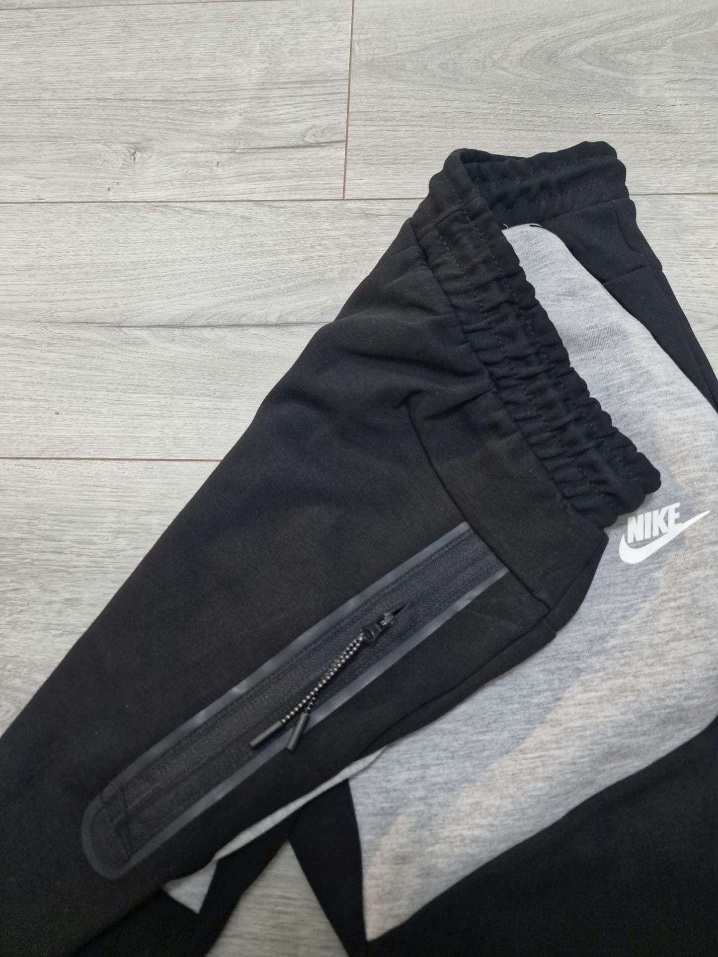 Nike Tech Fleece donji deo trenerke New Gen