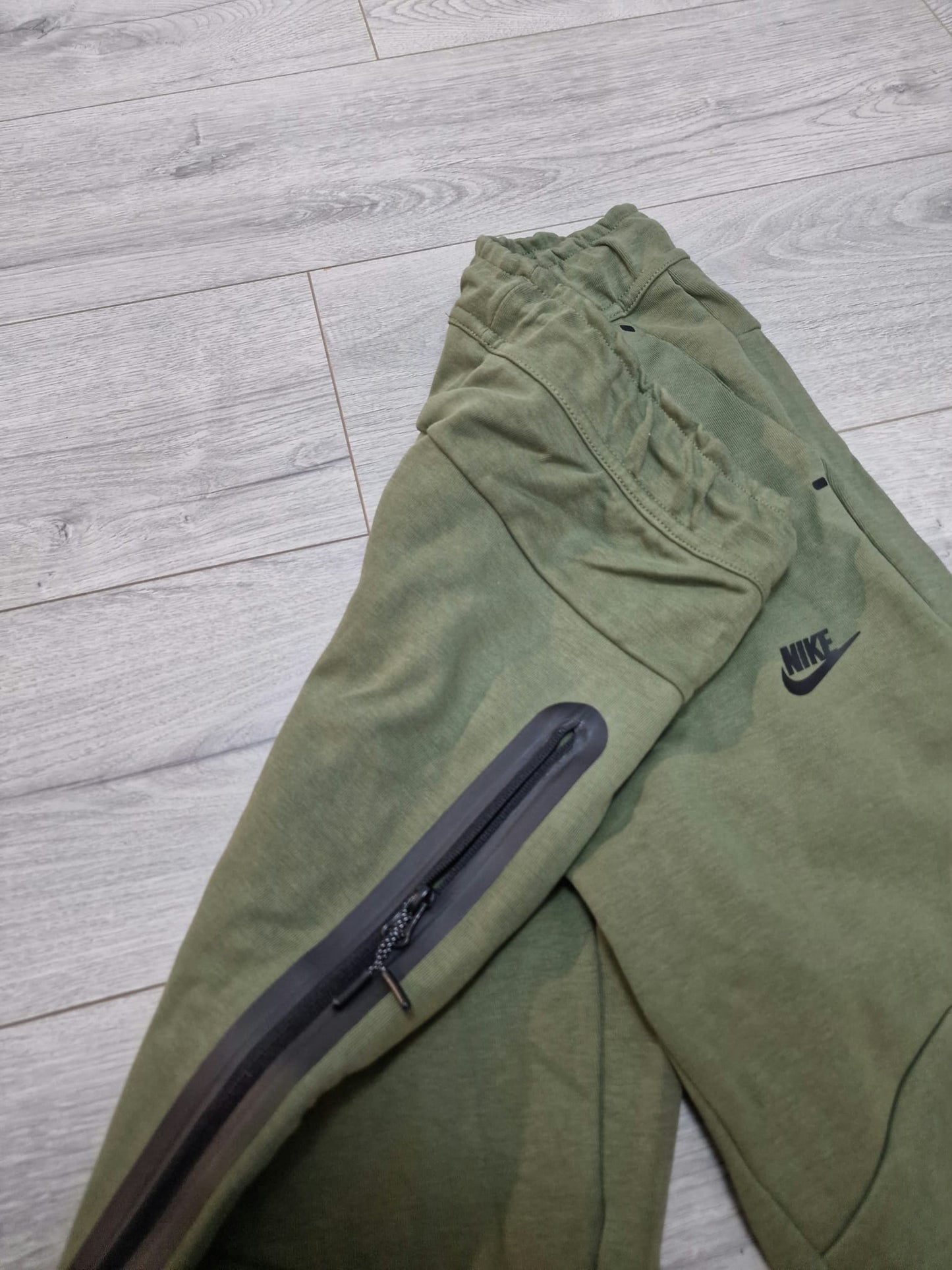 Nike Tech Fleece donji deo trenerke New Gen