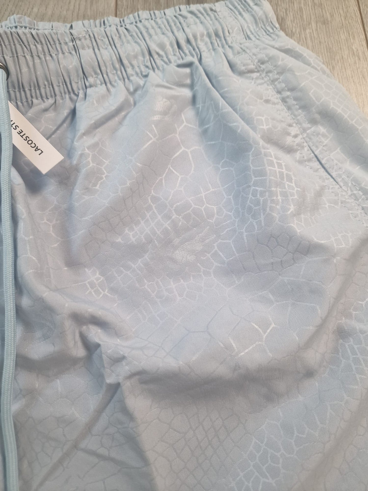 Lacoste kupaci sorc