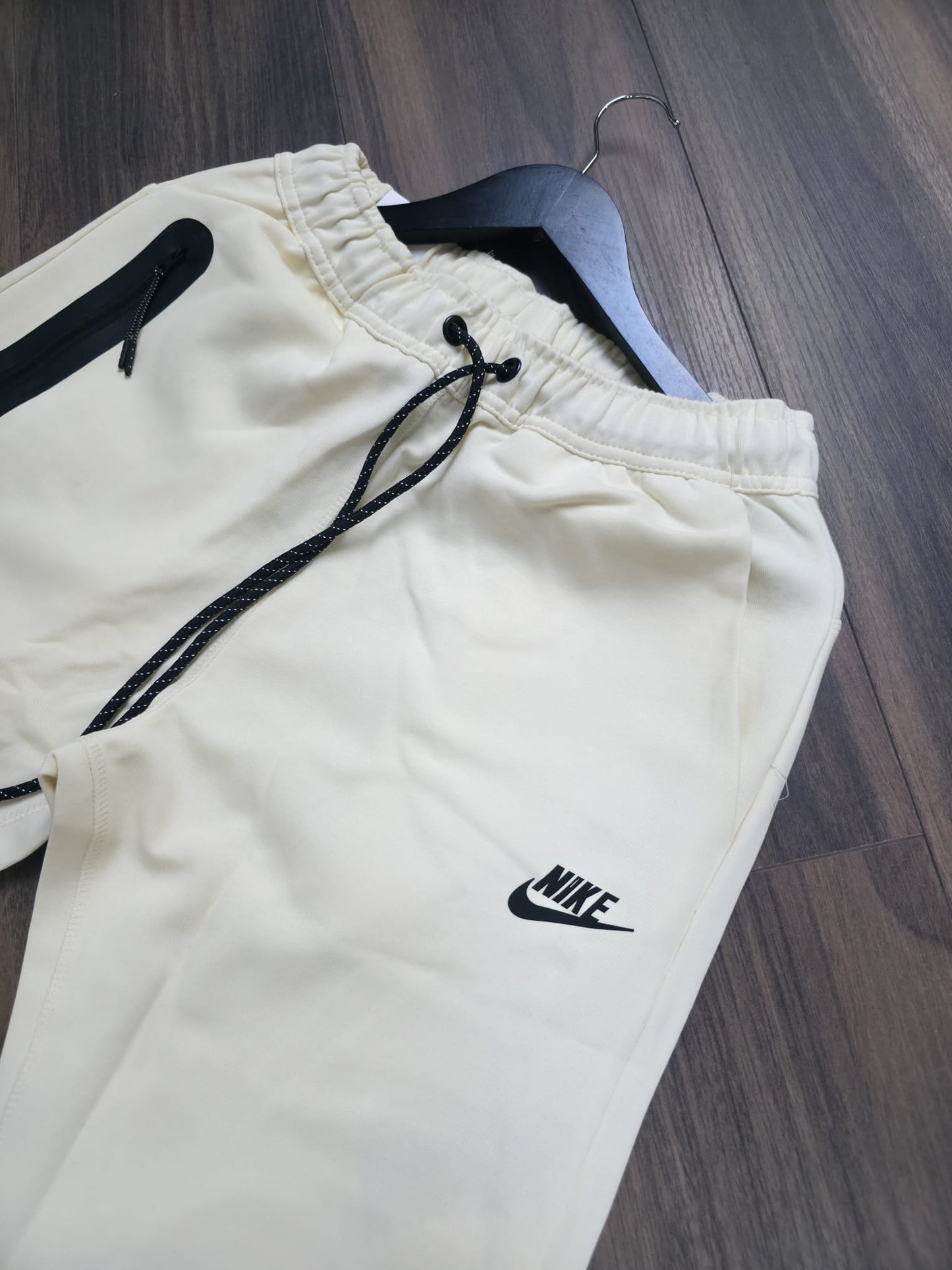 Nike Tech Fleece 2023 donji deo trenerke KREM BOJA