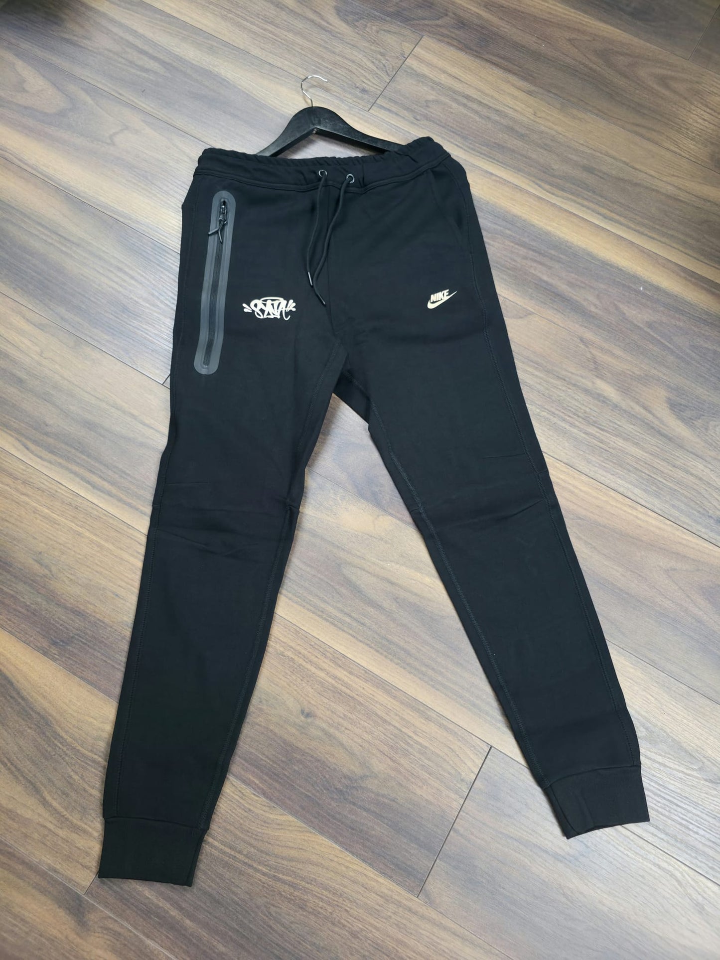 Nike Tech Fleece 2023 donji deo trenerke xSYNAWRLD
