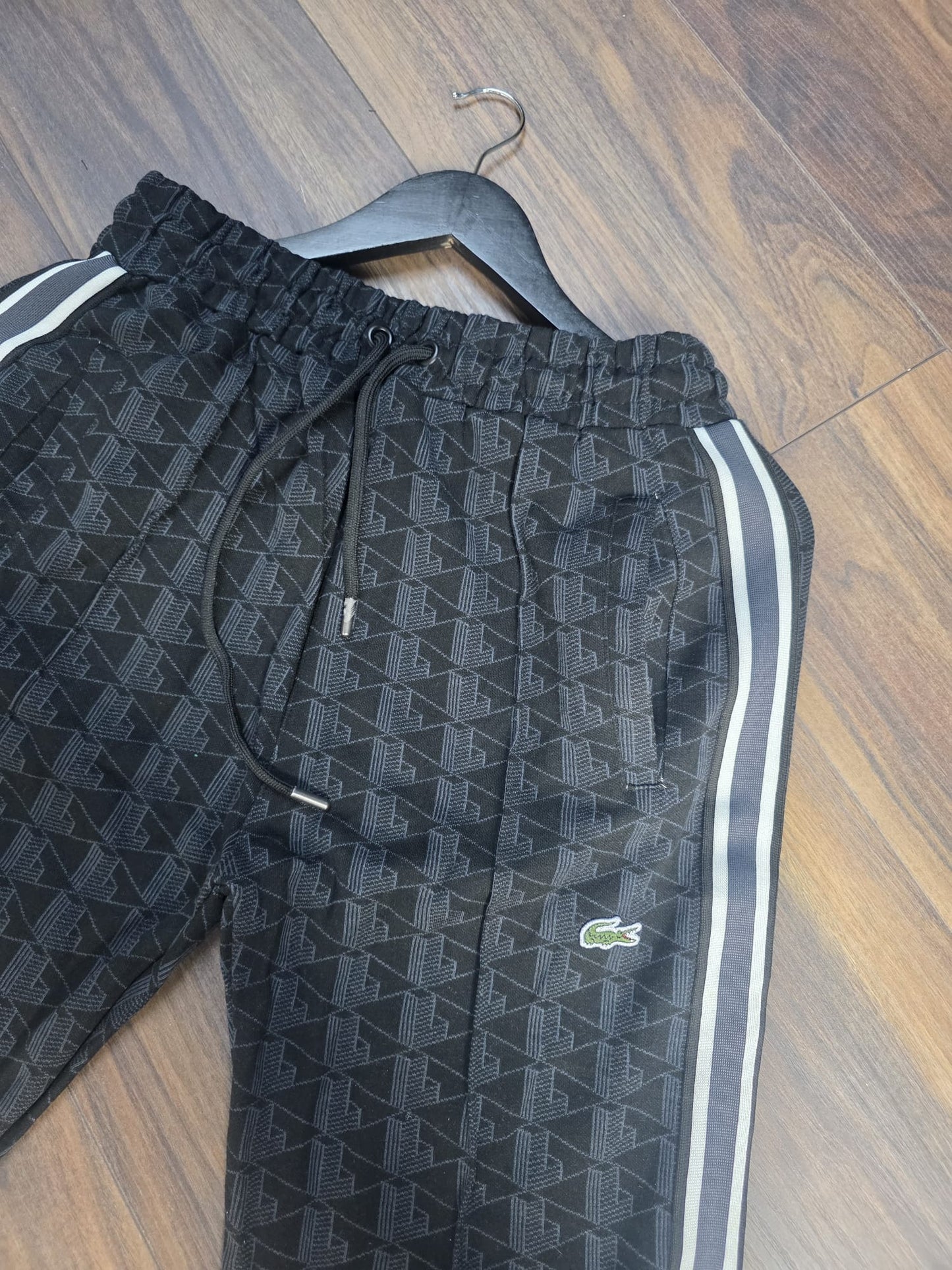 Lacoste donji deo trenerke