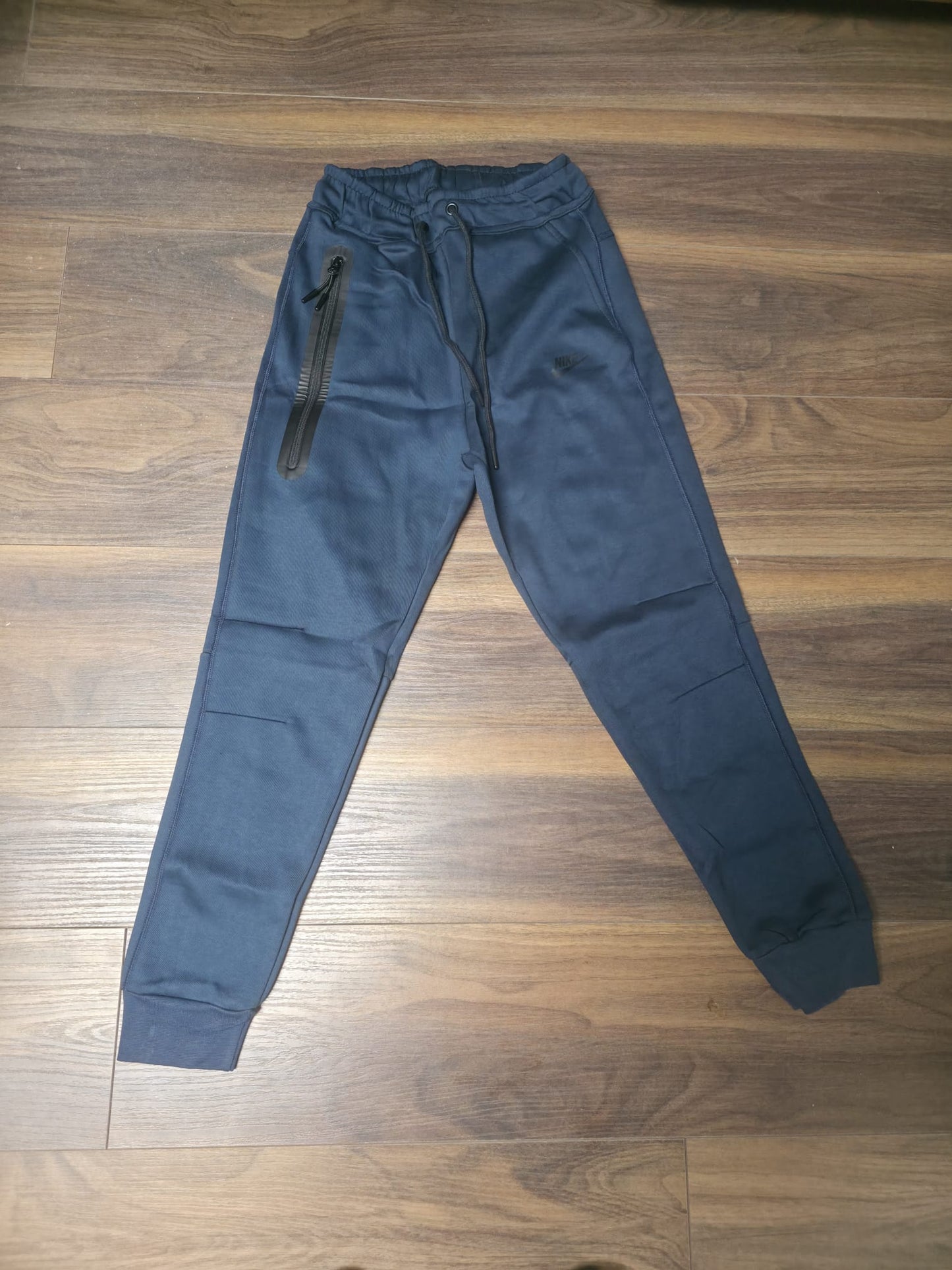 Nike Tech Fleece 2023 donji deo