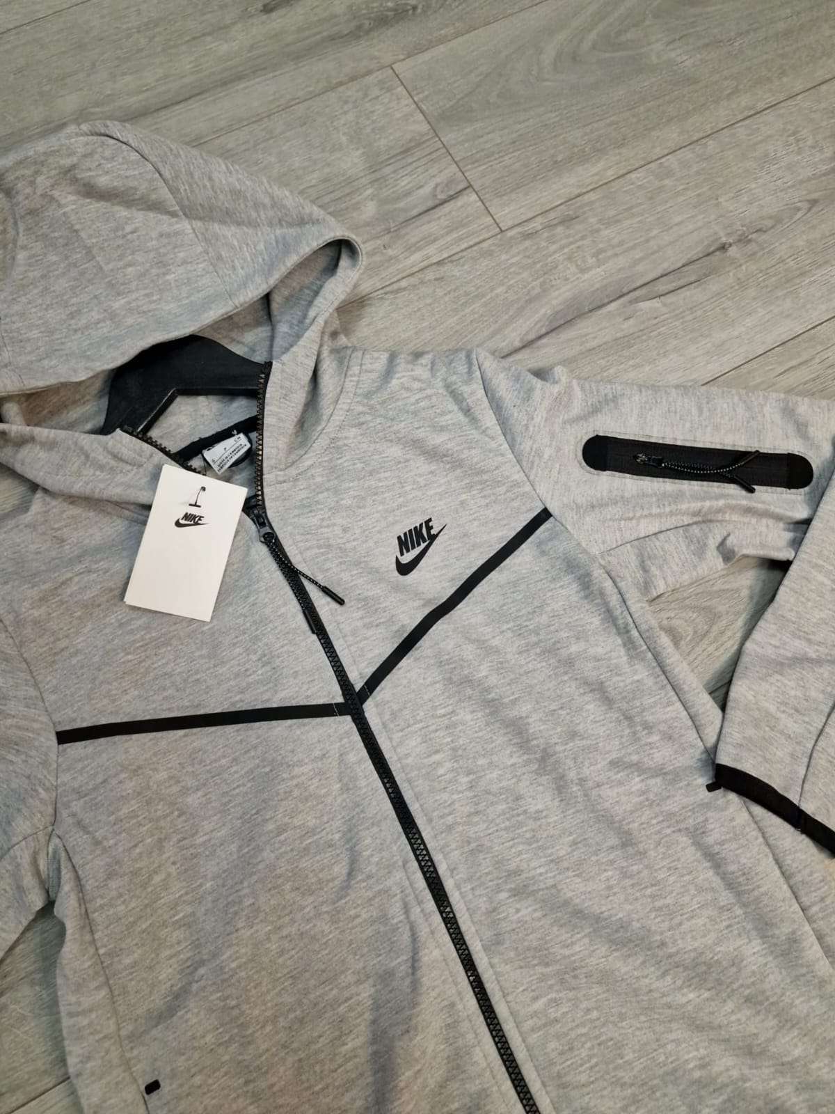 Nike Tech Fleece duks 2022