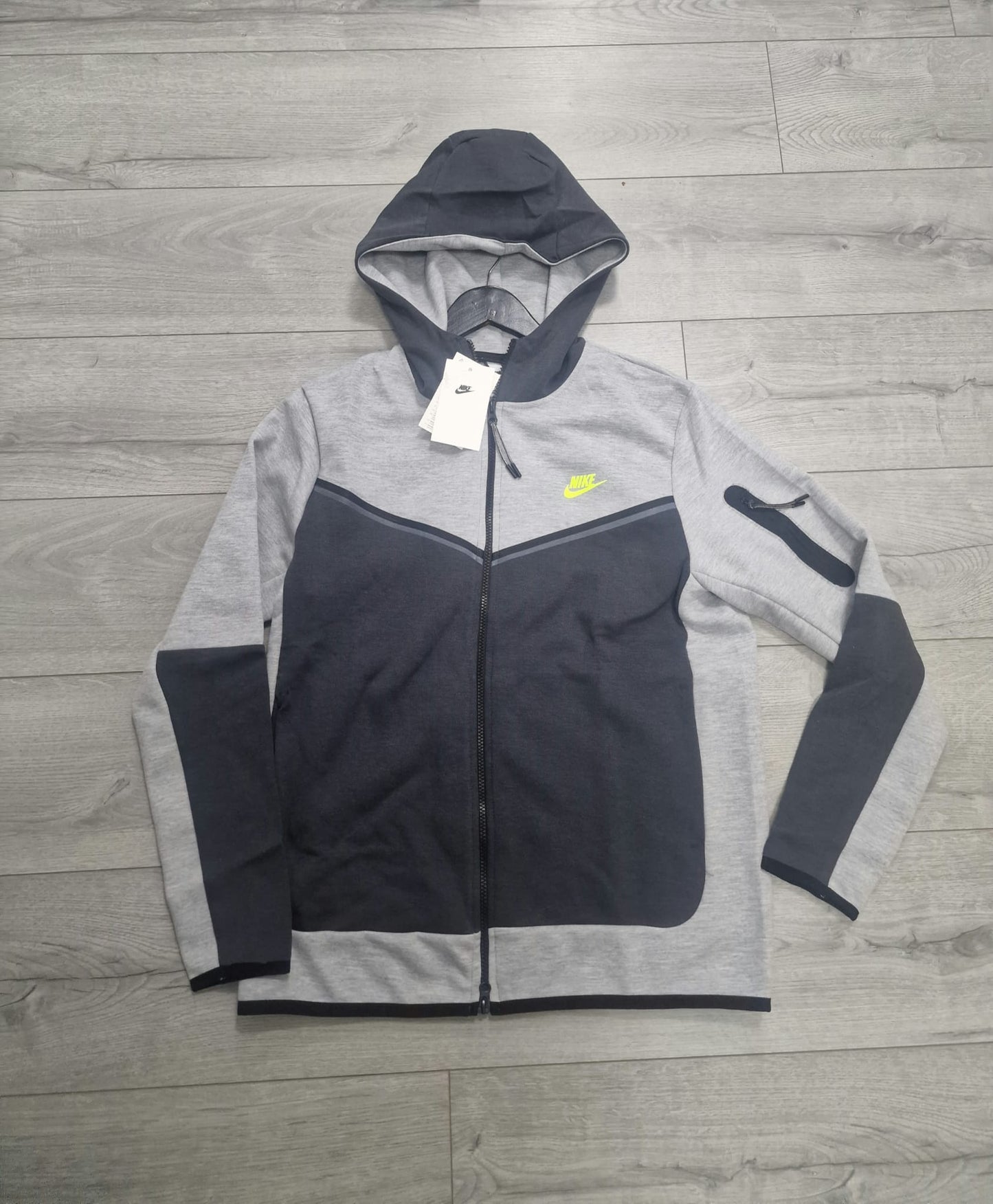 Nike Tech Fleece duks 2022