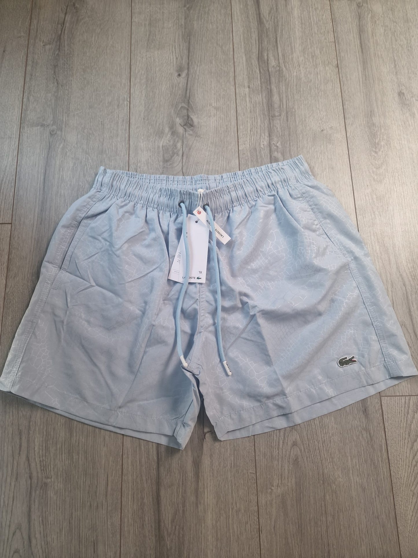Lacoste kupaci sorc