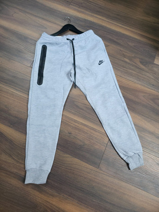 Nike Tech Fleece 2023 donji deo trenerke