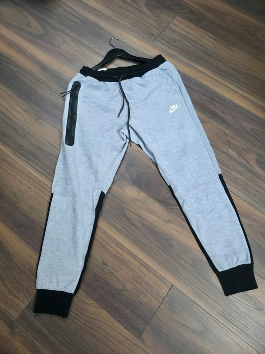 Nike Tech Fleece 2023 donji deo trenerke