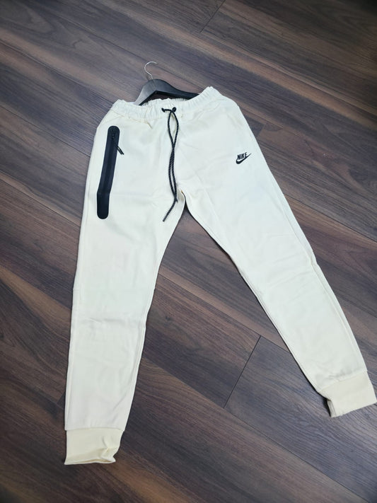 Nike Tech Fleece 2023 donji deo trenerke KREM BOJA