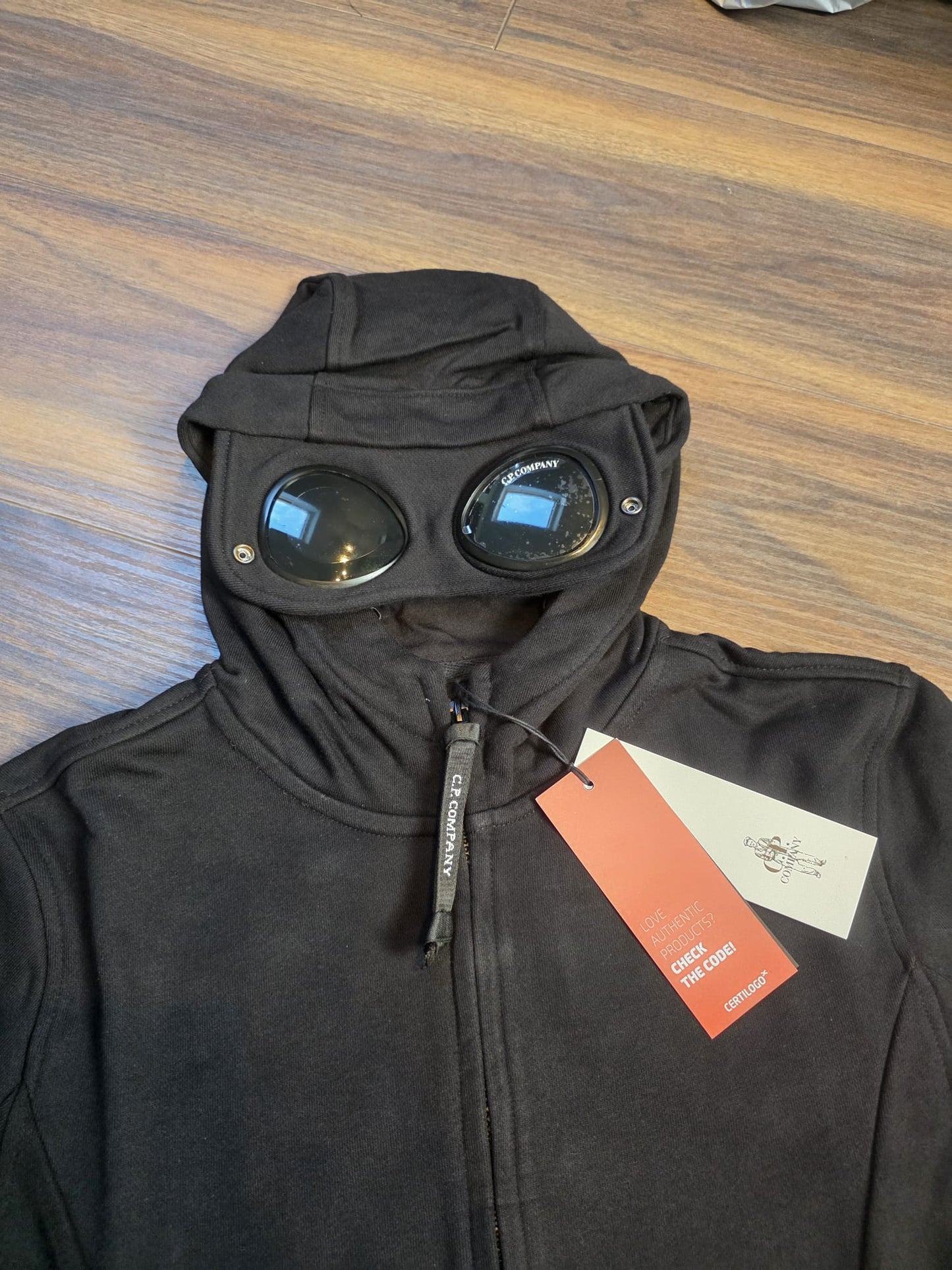 CP company duks MODEL 2