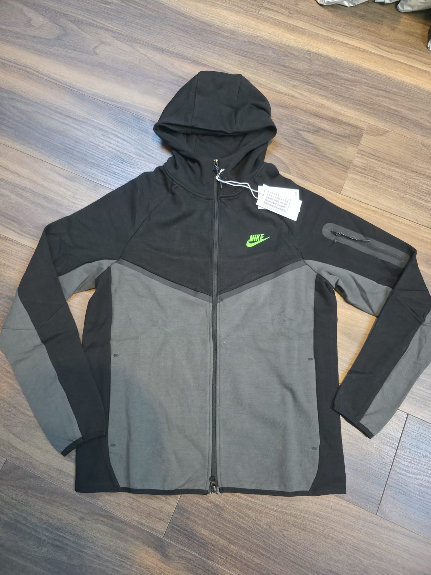 Nike Tech Fleece 2025 duks